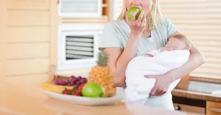 رژیم غذایی مادر برای رفلاکس نوزاد