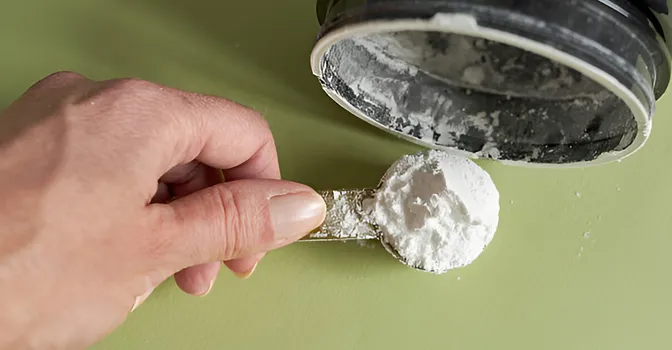 مکمل کراتین چیست؟ فواید، عوارض و نحوه مصرف