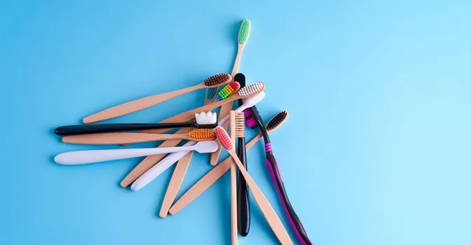 راهنمای کامل خرید مسواک؛ آیا می‌دانید چه مسواکی مناسب شماست؟