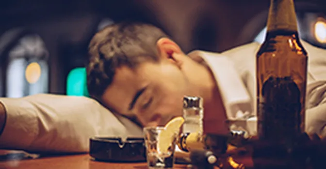 عوارض مصرف الکل برای سلامتی | ماییم و می و مطرب و این کنج خراب