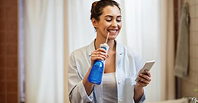 واتر جت دندان چیست؟ راهنمای خرید و معرفی بهترین مدل‌ها